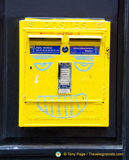 Another grafittied postbox